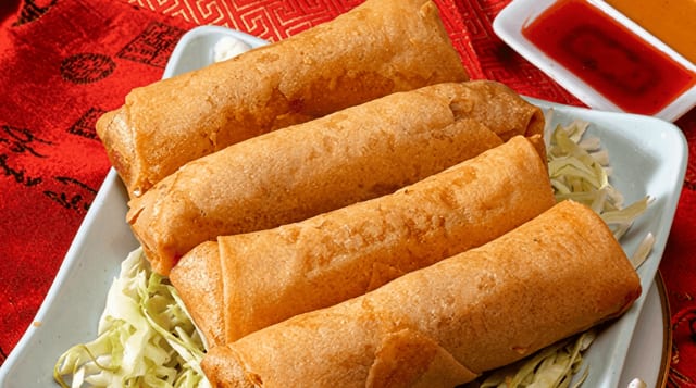 Chicken Egg Roll (4 pcs).